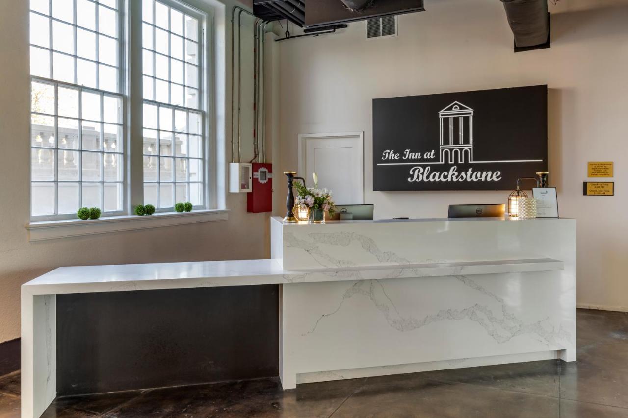 Inn At Blackstone Ngoại thất bức ảnh